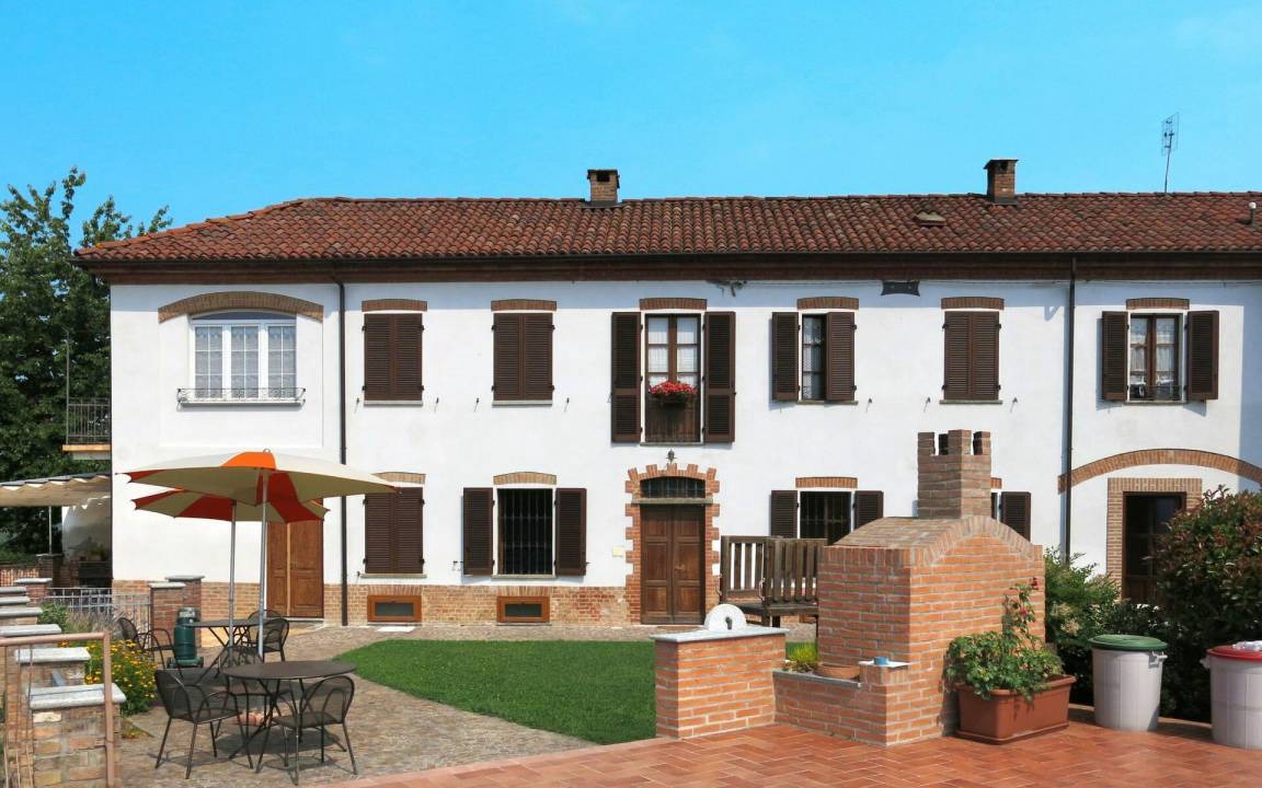 Cossombrato Apartment | 100 m² Apartment ∙ 1 bedroom ∙ 7 guests