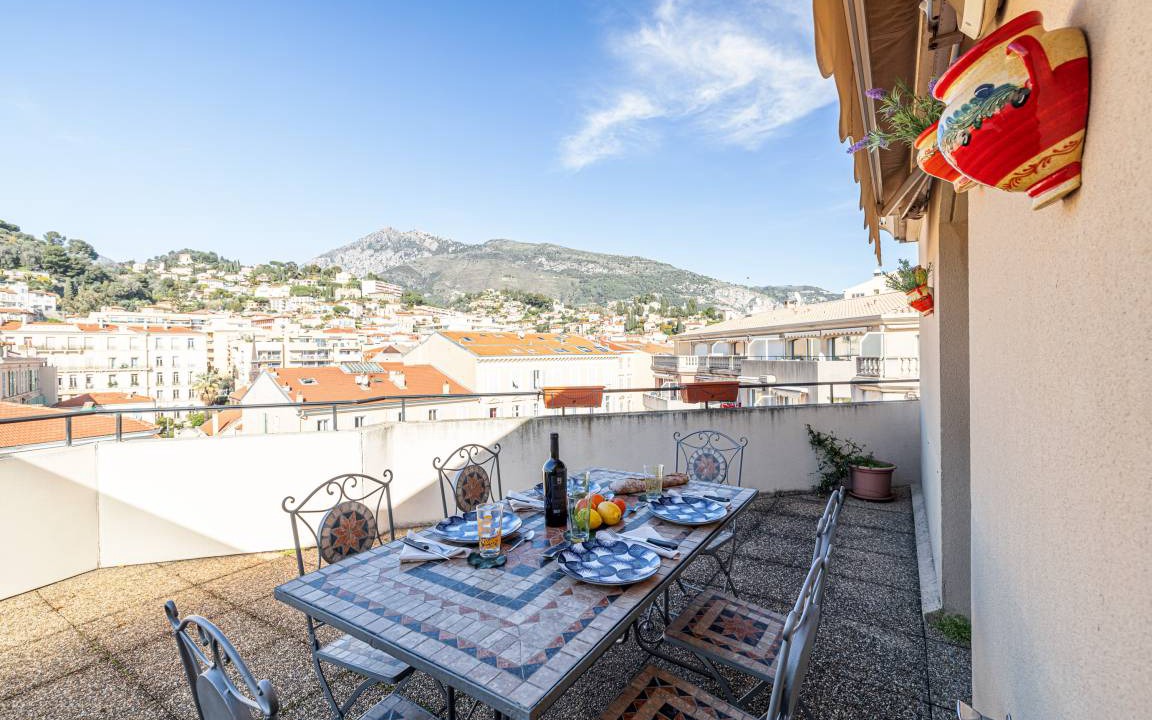 Old Town Apartment | 100 m² Apartment ∙ 2 bedrooms ∙ 4 guests
