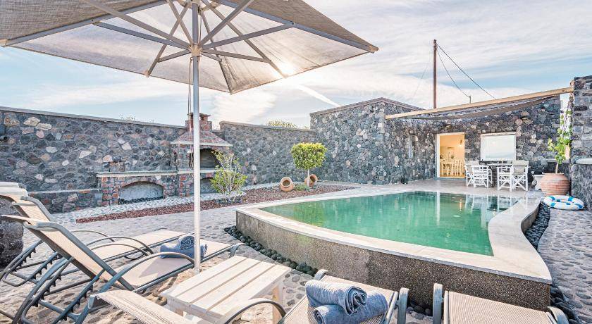 Exomytis Villa | 110 m² Villa ∙ 2 bedrooms ∙ 6 guests