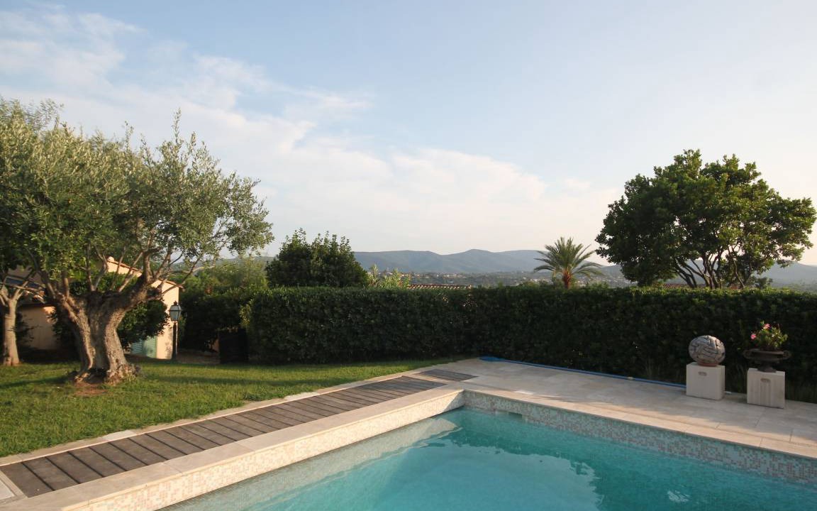 Grimaud House | 135 m² House ∙ 2 bedrooms ∙ 4 guests