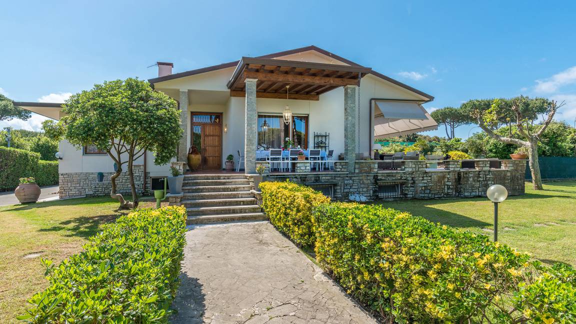 Cinquale Villa | 139 m² Villa ∙ 4 bedrooms ∙ 8 guests