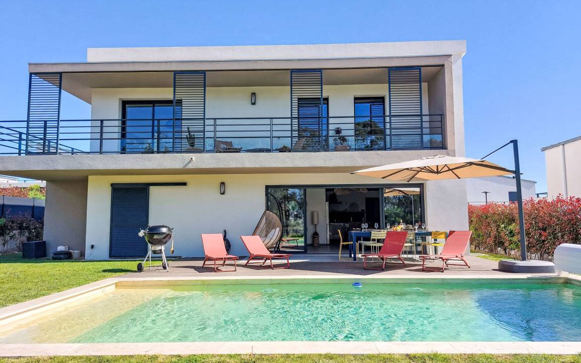 La Roquette-sur-Siagne Villa | 140 m² Villa ∙ 1 bedroom ∙ 8 guests