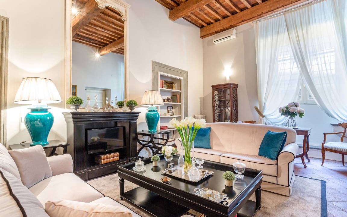 Simonetta | Lucca Historical Center
