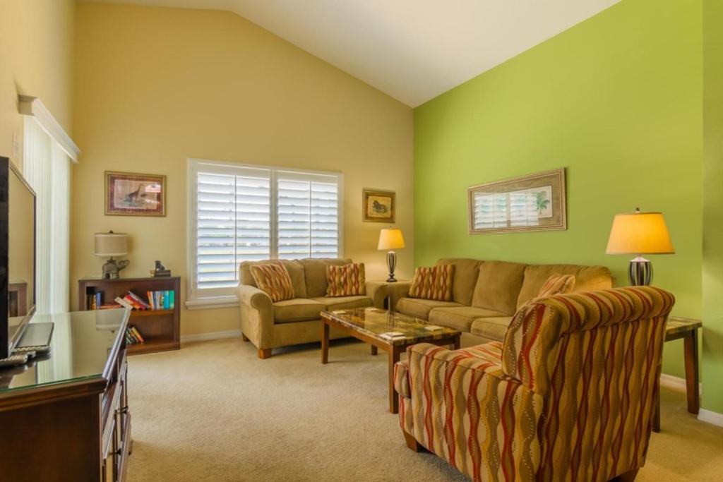 Sunrise Lakes Villa | 1500 Sunrise Lakes 4 Bedroom Villa