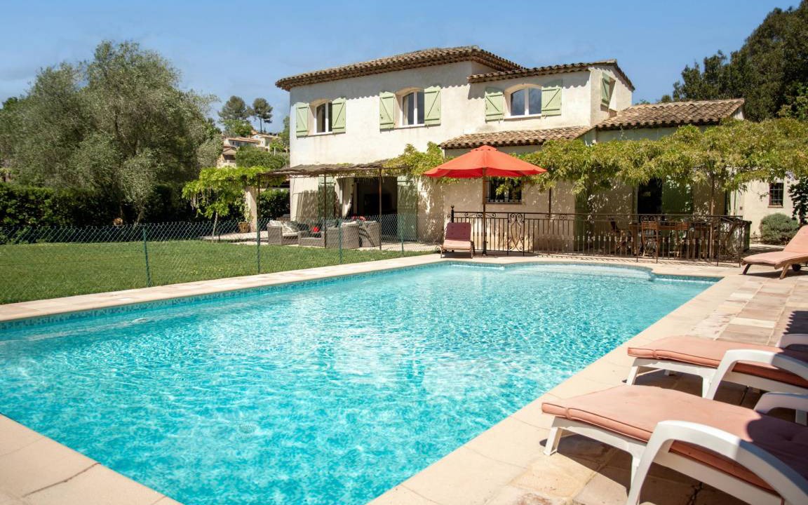 Valbonne Villa | 160 m² Villa ∙ 4 bedrooms ∙ 7 guests