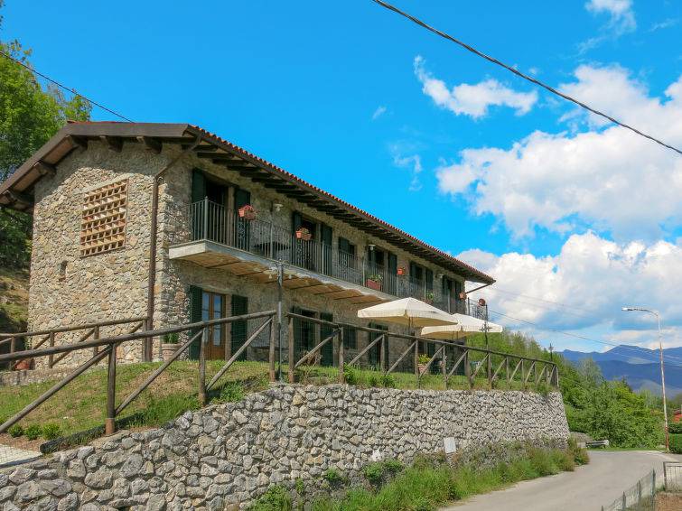 Molazzana House | 180 m² House ∙ 4 bedrooms ∙ 12 guests
