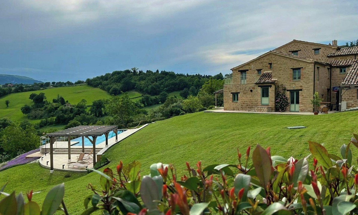 Gualdo House | 18th-century villa with two flats and a pool