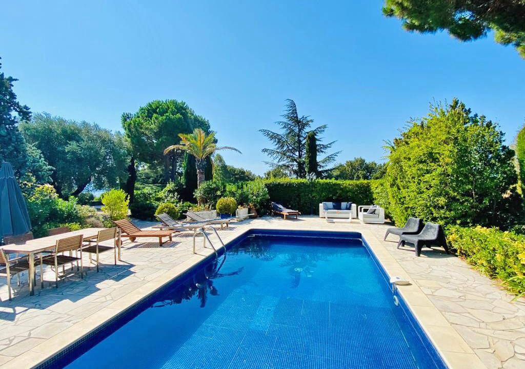 Les Restanques House | 190 m² House ∙ 4 bedrooms ∙ 8 guests