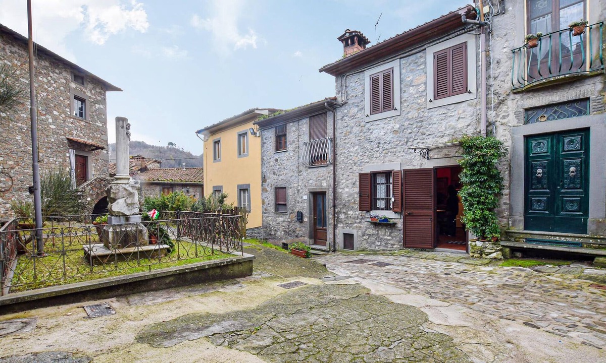 Gioviano House | 2 bedroom awesome home in Gioviano