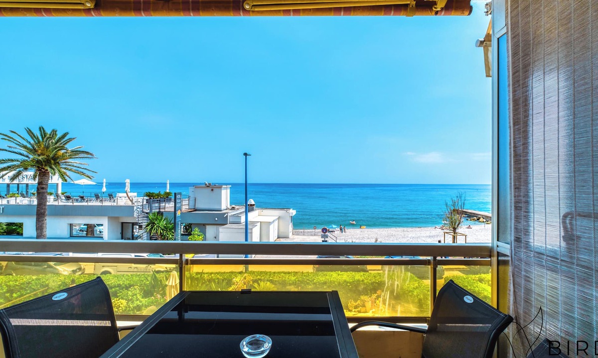 Villeneuve Loubet Beach Apartment | 2-Room Apartment with Sea View Terrace, parking, sea access