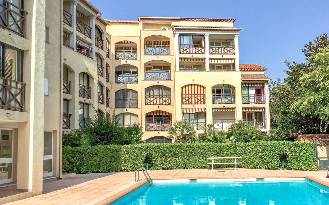 Sainte-Maxime City Centre House | 20 m² House ∙ 1 bedroom ∙ 2 guests