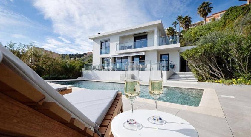 Villefranche-sur-Mer Villa | 200 m² Villa ∙ 4 bedrooms ∙ 8 guests