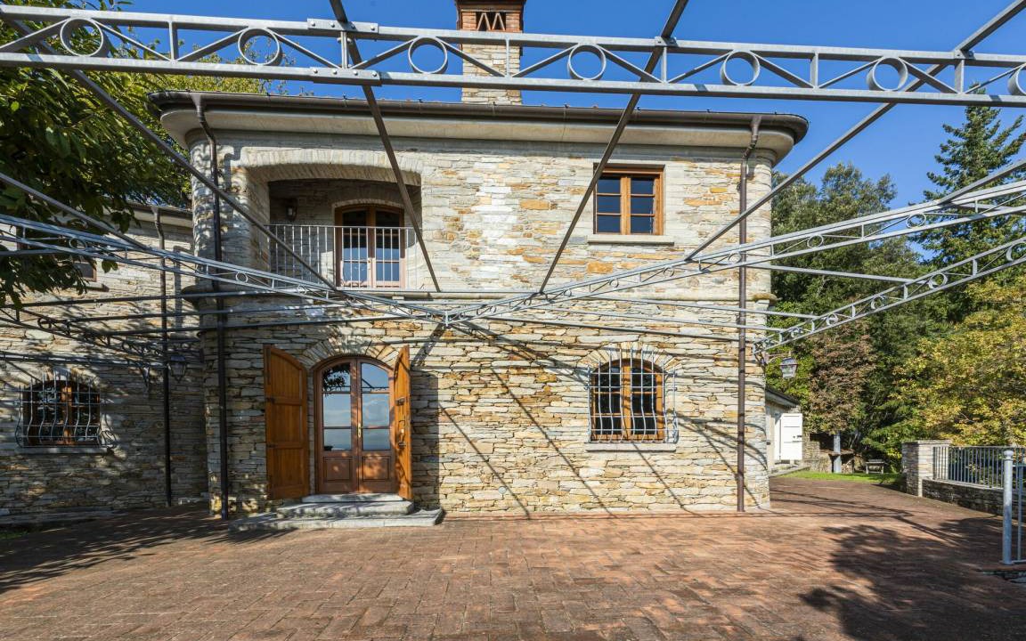 Montignoso Villa | 200 m² Villa ∙ 4 bedrooms ∙ 8 guests