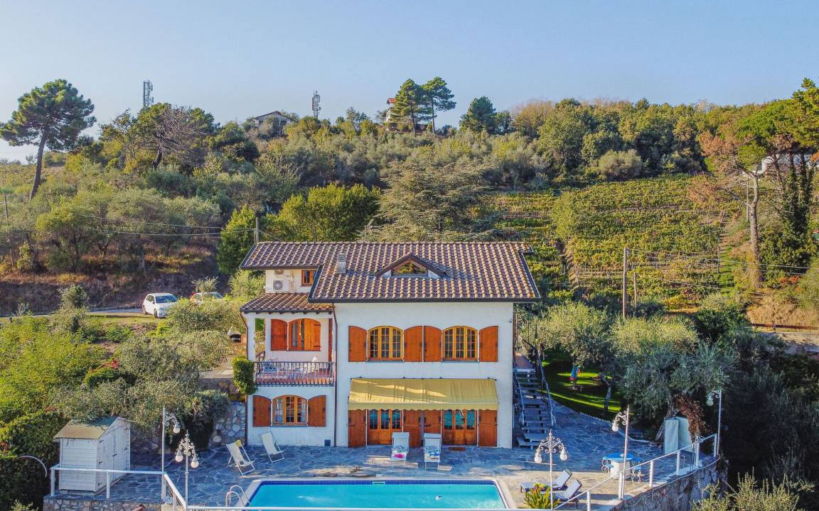 Corsanico Other | 210 m² Accommodation ∙ 4 bedrooms ∙ 8 guests