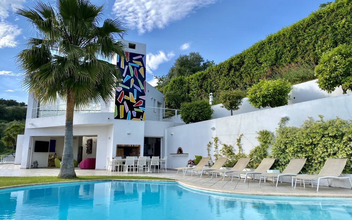 Nice Villa | 220 m² Villa ∙ 4 bedrooms ∙ 8 guests
