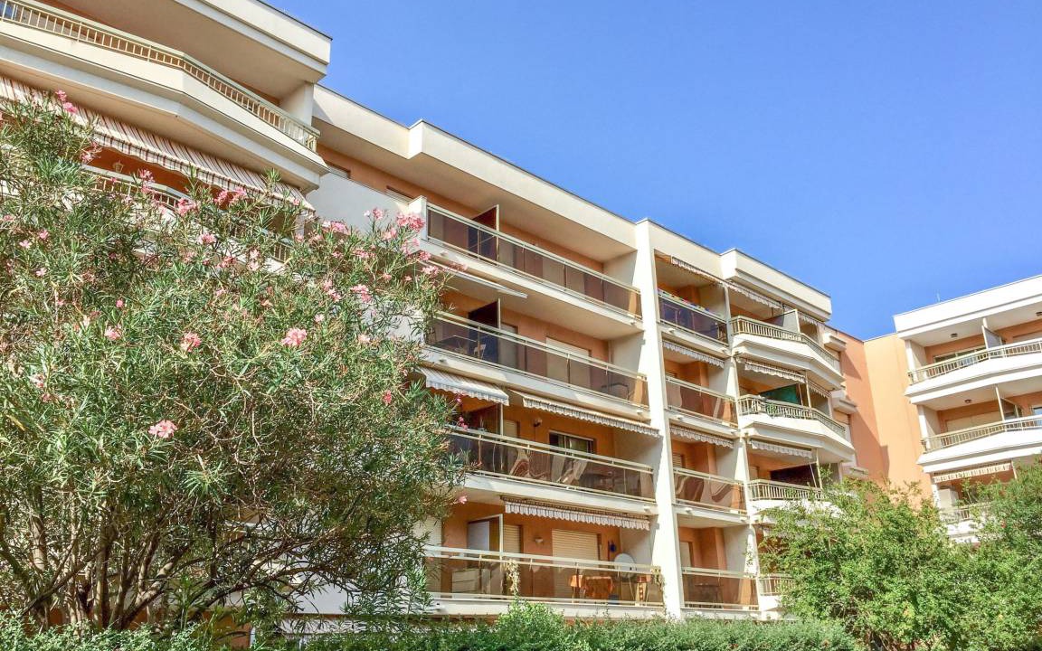 Sainte-Maxime City Centre House | 25 m² House ∙ 1 bedroom ∙ 4 guests