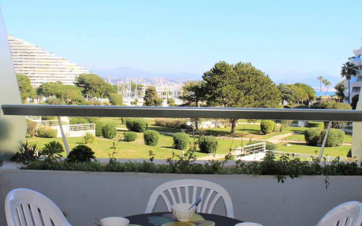 Villeneuve Loubet Beach Apartment | 25 m² Studio flat ∙ 1 bedroom ∙ 4 guests