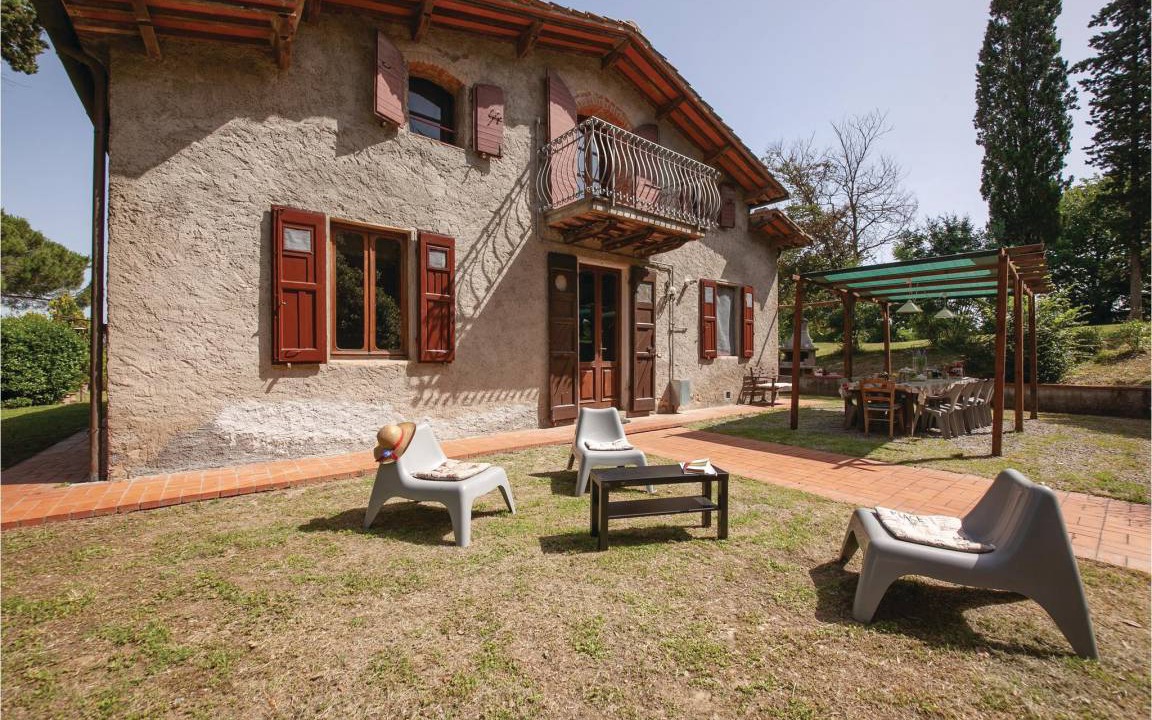 Crespina House | 250 m² House ∙ 5 bedrooms ∙ 10 guests