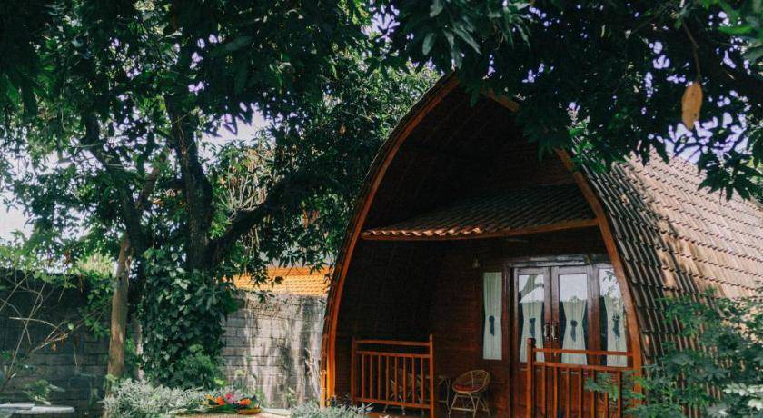 Kalibukbuk Villa | 2500 m² Villa ∙ 3 bedrooms ∙ 6 guests