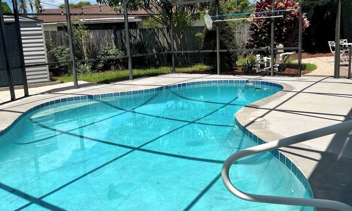 Azalea Park House | 3 Bedroom POOL Home in the Heart of Orlando