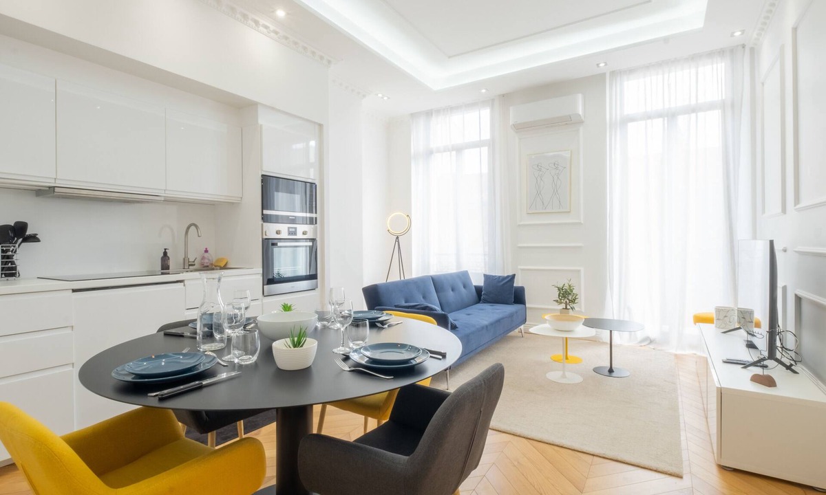 Cannes City Centre Apartment | 3-Br Apartment in the heart of downtown