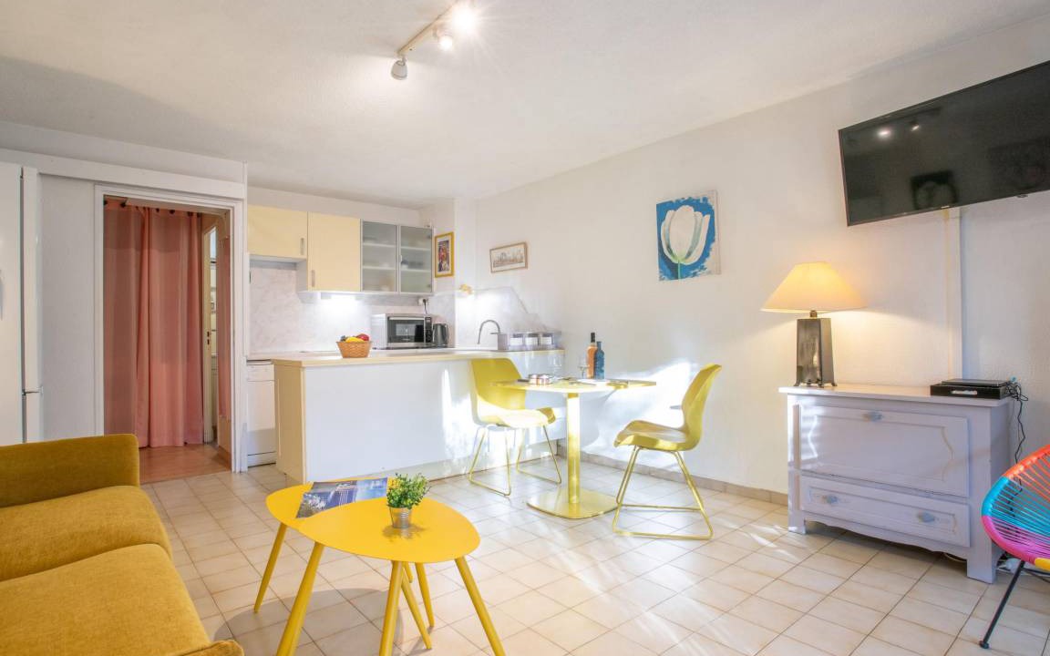 Saint-Aygulf House | 30 m² House ∙ 1 bedroom ∙ 2 guests