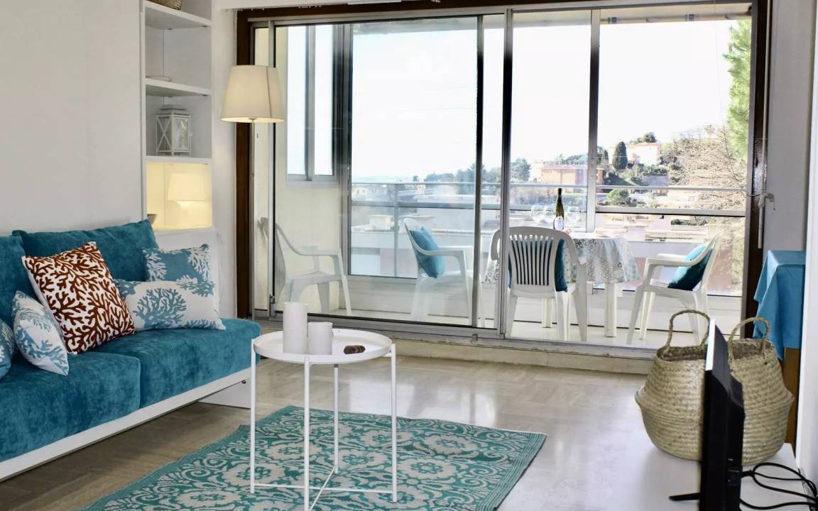 Bastide Giraud Apartment | 30 m² Studio flat ∙ 1 bedroom ∙ 2 guests