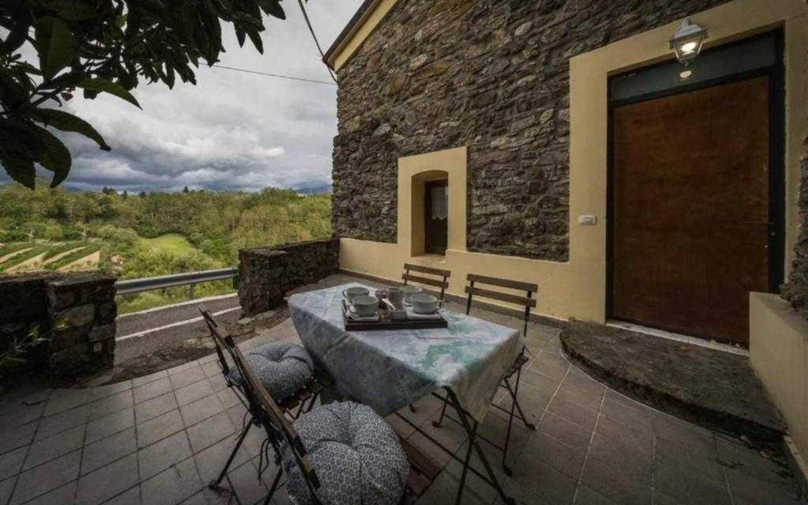 San Terenzo Monti House | 300 m² House ∙ 5 bedrooms ∙ 9 guests