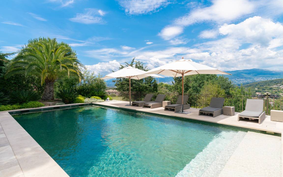 Mougins Villa | 300 m² Villa ∙ 5 bedrooms ∙ 10 guests