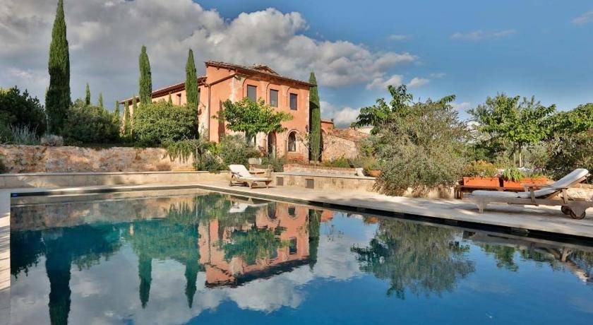Monteriggioni Villa | 300 m² Villa ∙ 3 bedrooms ∙ 6 guests