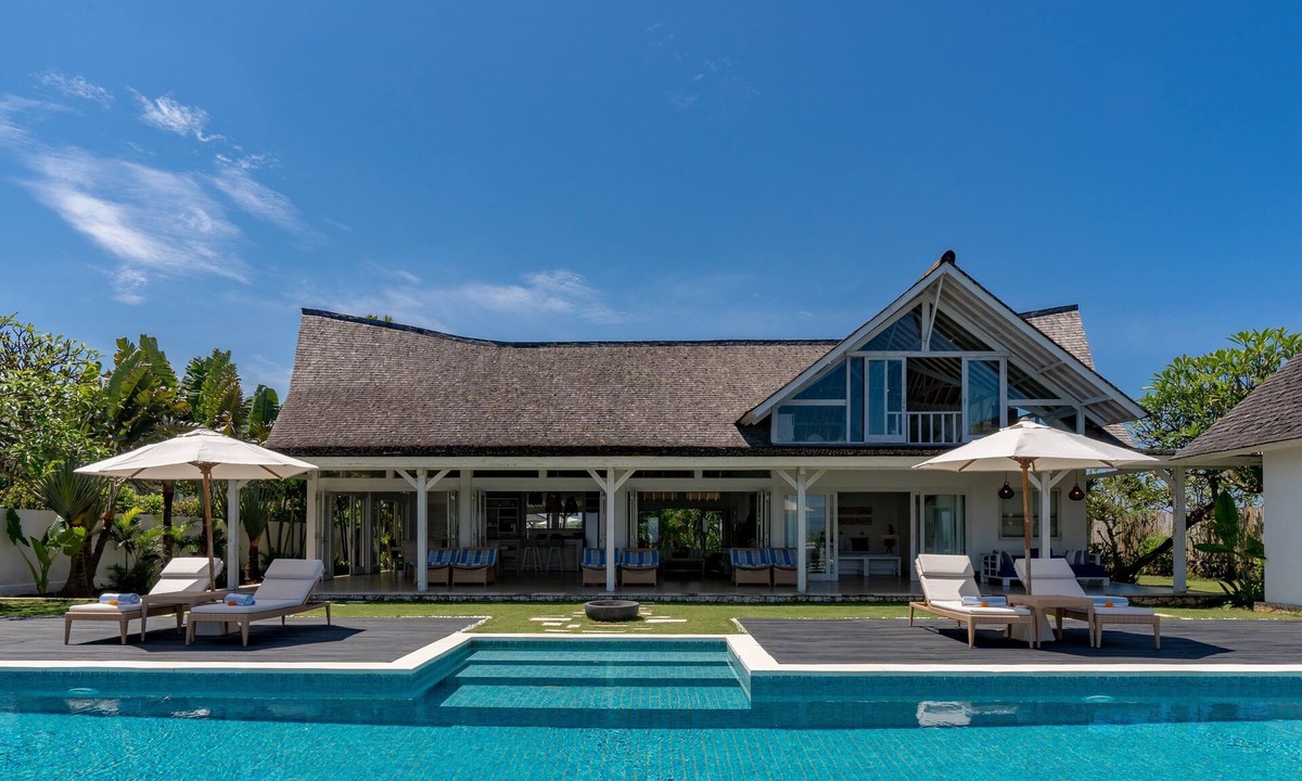 Mushroom Bay Villa | 3BR Oceanfront Villa Casa Del Mar, Nusa Lembongan