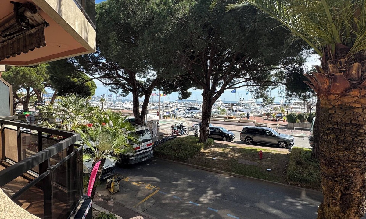 Mandelieu-la-Napoule Beach Apartment | 3P04 Swimming pool, sea view 3-room apartment air-conditioned