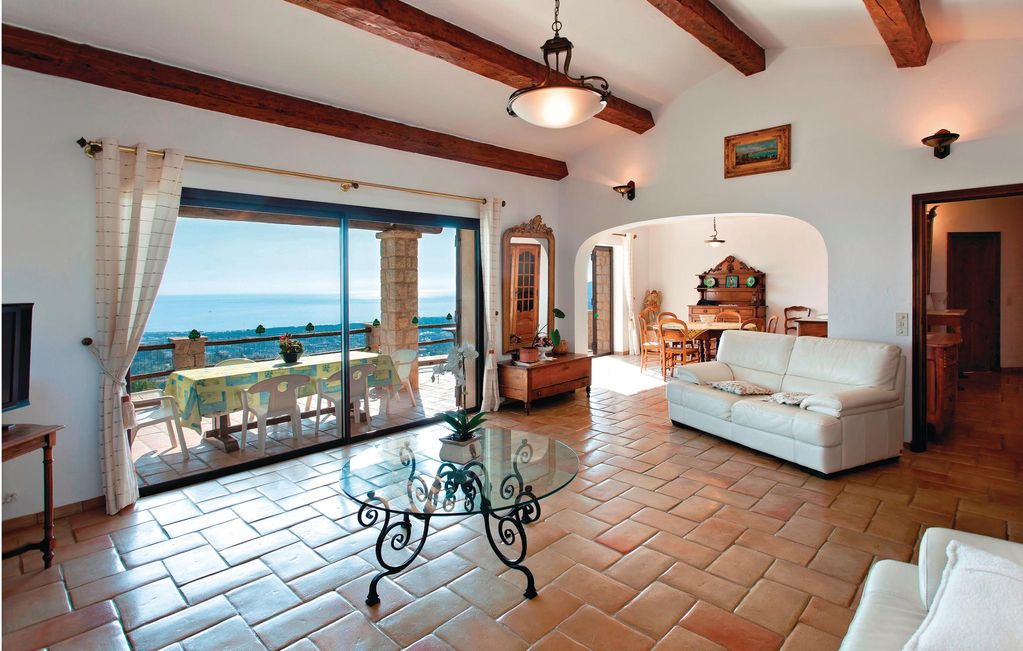 Les Termes House | 4 bedroom accommodation in Mandelieu
