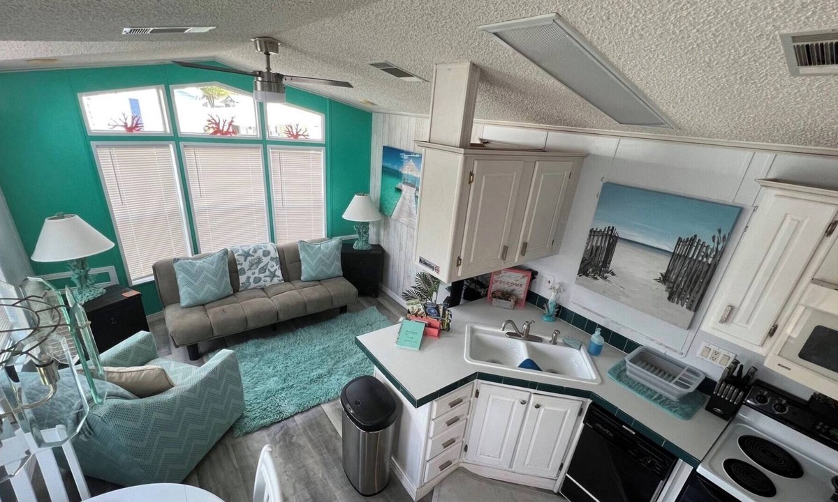 Campbell House | 4 miles away from Disney & theme parks, Entire place 1 bedroom,1 bath, kitchen