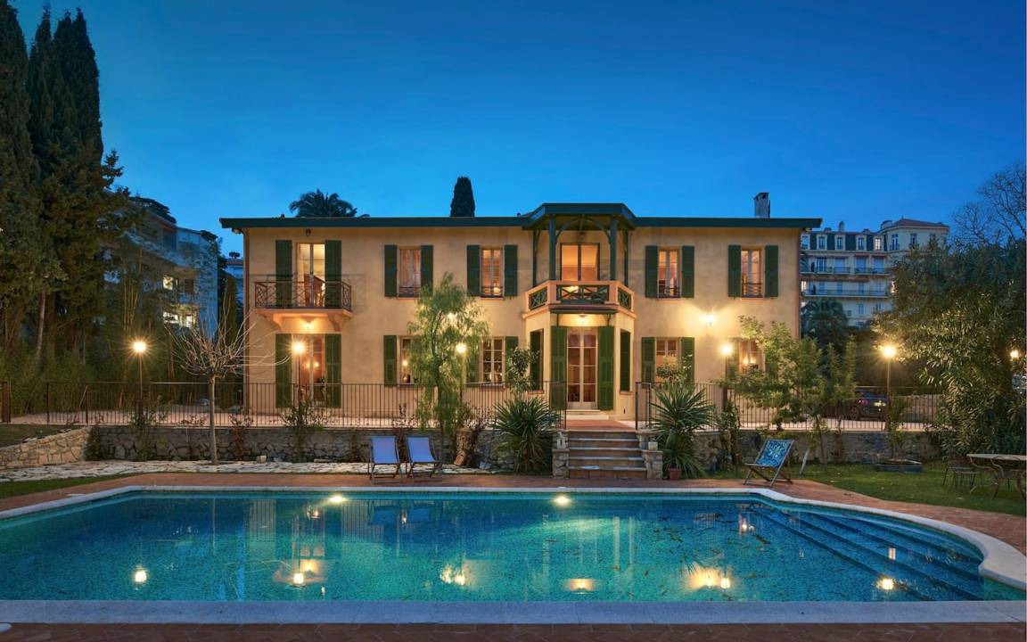 La Croix des Gardes Villa | 400 m² Villa ∙ 4 bedrooms ∙ 8 guests