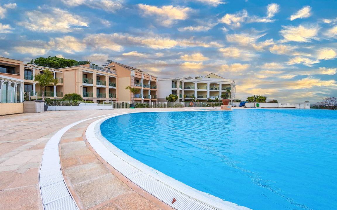 La Croix des Gardes Apartment | 42 m² Apartment ∙ 2 bedrooms ∙ 4 guests
