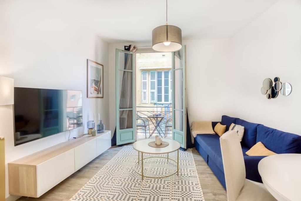 Lazaret Apartment | #44 1 BDR Flat Cap AC balcony 5mins walk to beach