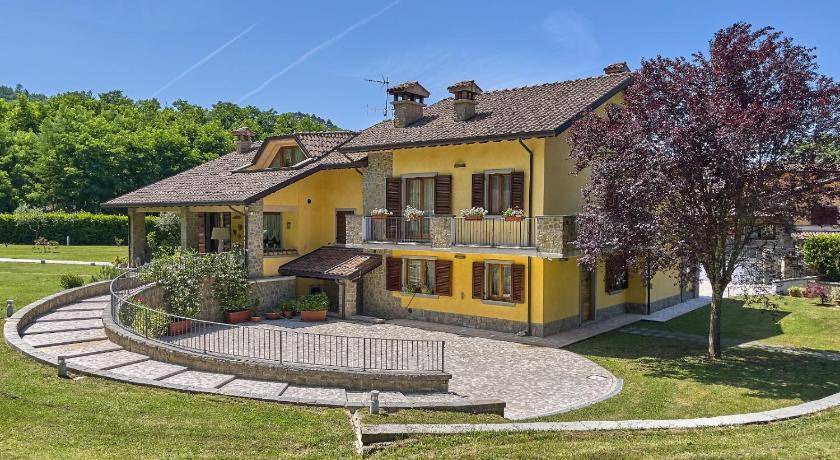 Gragnola House | 450 m² House ∙ 4 bedrooms ∙ 12 guests
