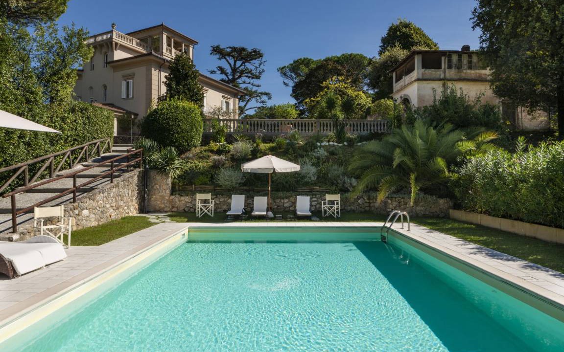 Camaiore Villa | 450 m² Villa ∙ 6 bedrooms ∙ 12 guests