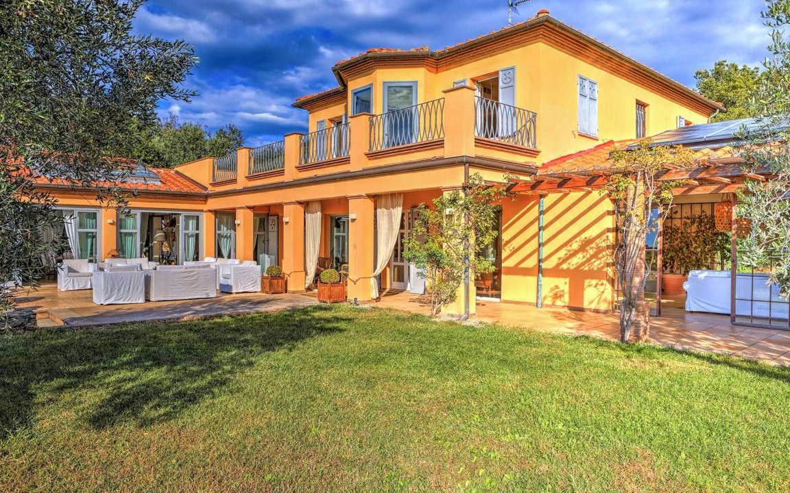 Campiglia Marittima Villa | 500 m² Villa ∙ 6 bedrooms ∙ 12 guests