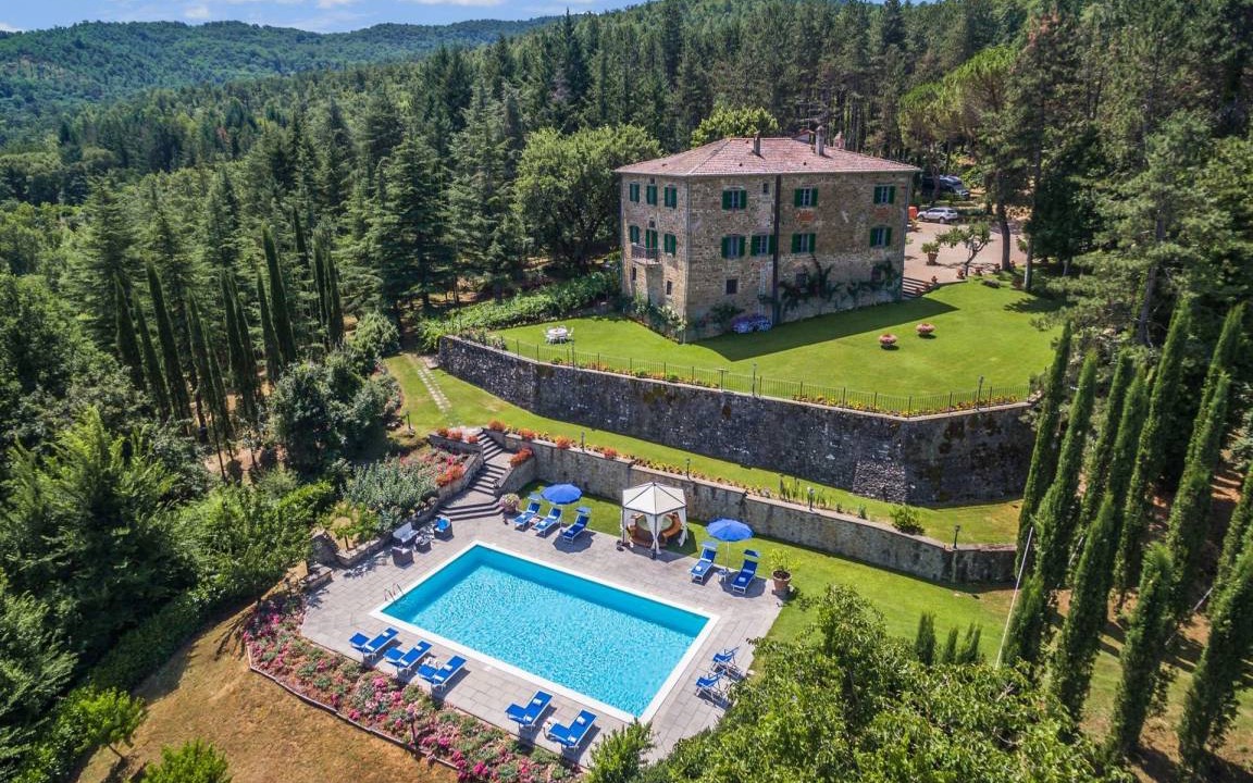 Ripoli Villa | 500 m² Villa ∙ 6 bedrooms ∙ 12 guests