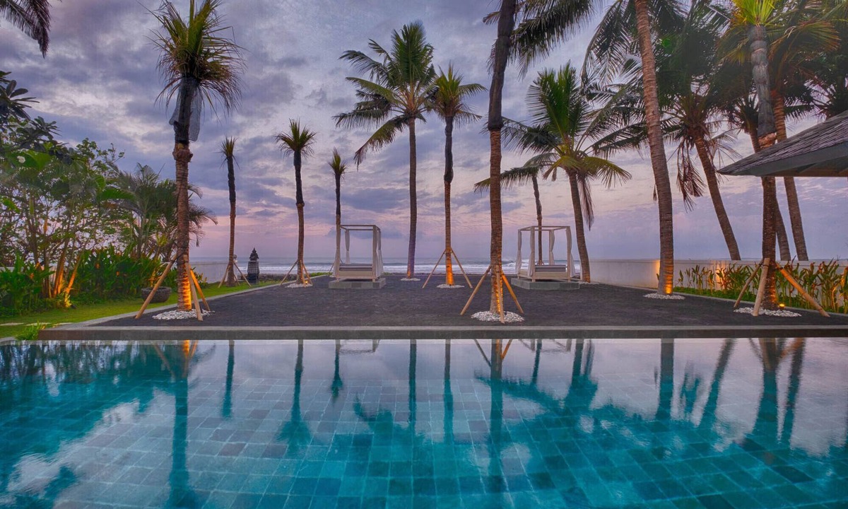 Saba Villa | 5BR Beachfront Villa In Sabah Beach - 6Min Drive To Bali Safari And Marine Park!