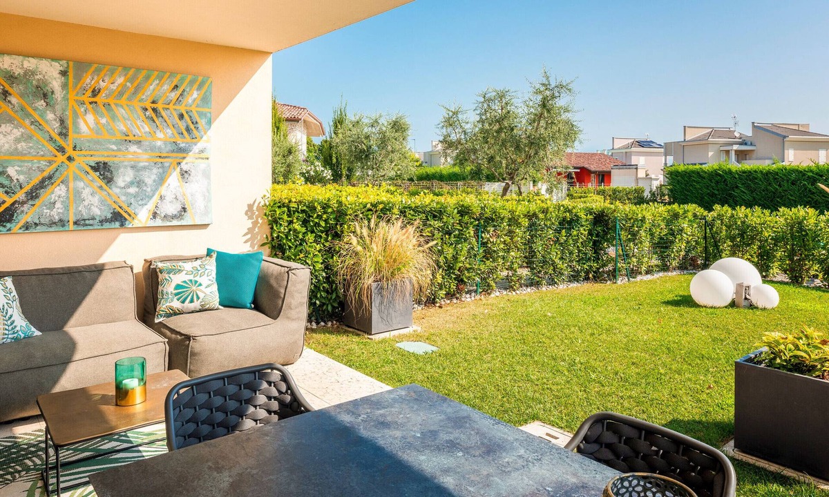 San Benedetto di Lugana Villa | 606A Luxury Villa Magdalena
