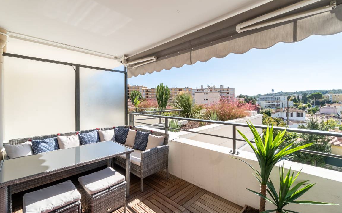 Riou - Petit Juas - Av de Grasse Apartment | 65 m² Apartment ∙ 2 bedrooms ∙ 6 guests