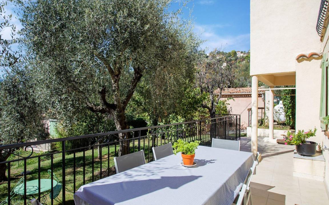Berre-des-Alpes House | 65 m² House ∙ 2 bedrooms ∙ 5 guests