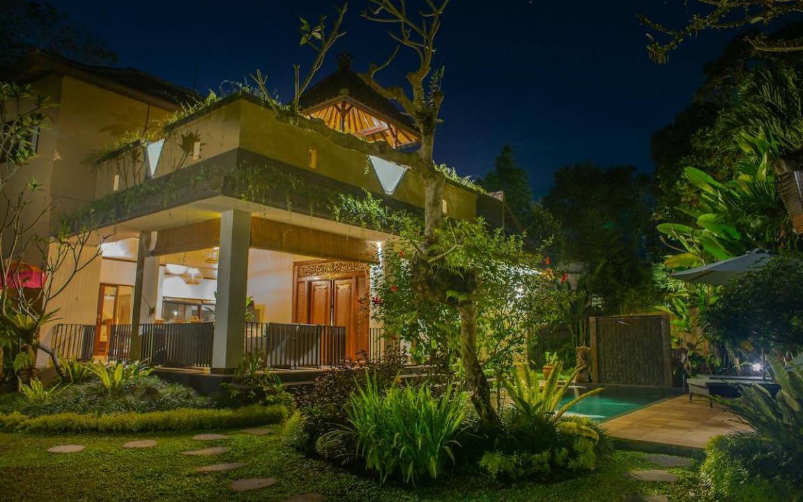 Kedewatan House | 650 m² House ∙ 3 bedrooms ∙ 8 guests
