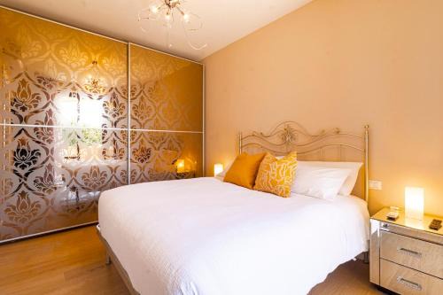 Civitanova Marche Apartment | 650m from the sea, 8 guests, AC, Wi-Fi