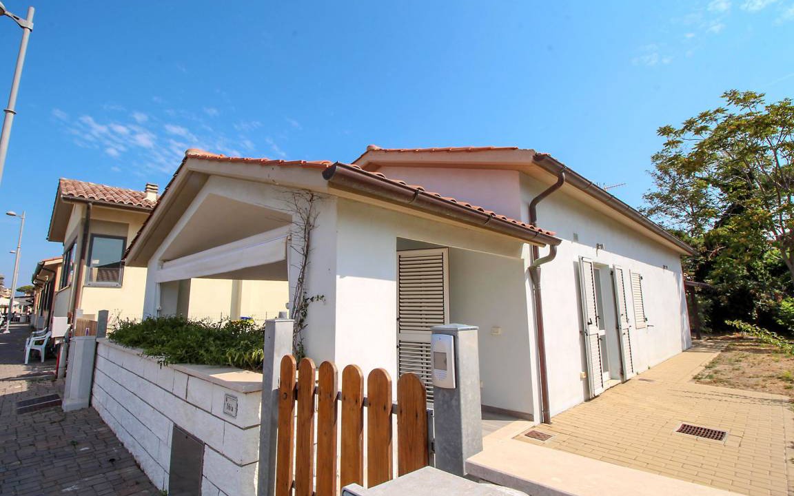 Marina di Grosseto Ski Chalet | 70 m² Chalet ∙ 2 bedrooms ∙ 4 guests