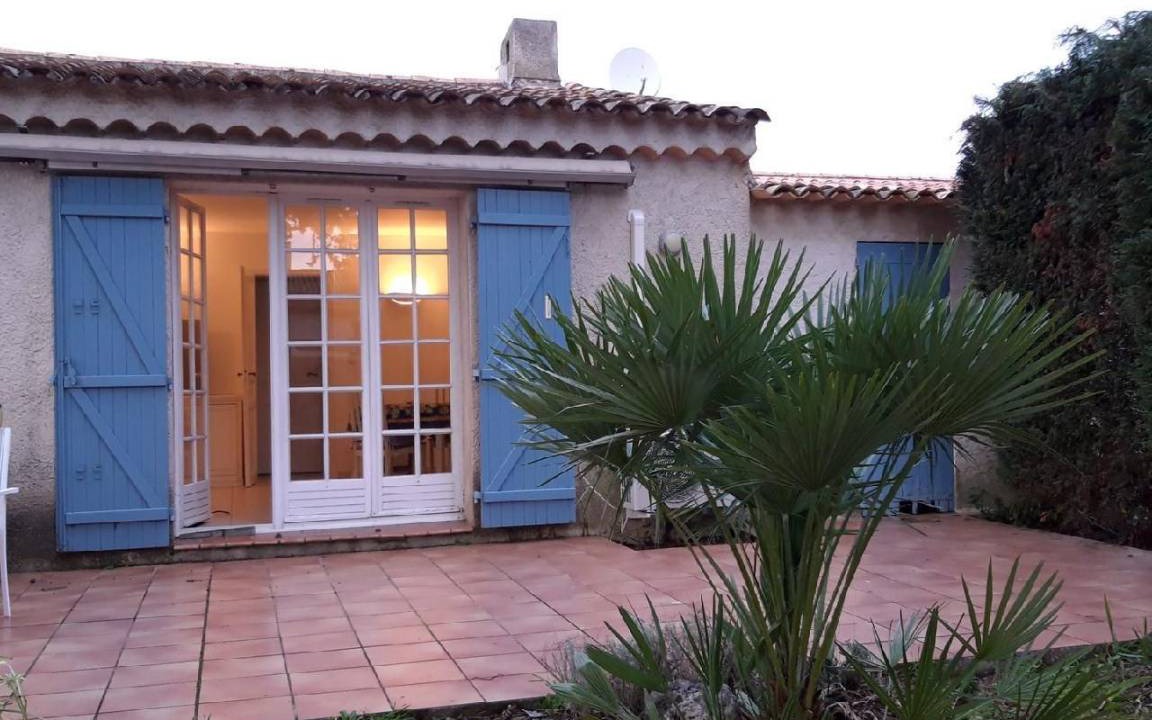 Plage de la Garonnette House | 70 m² House ∙ 2 bedrooms ∙ 4 guests