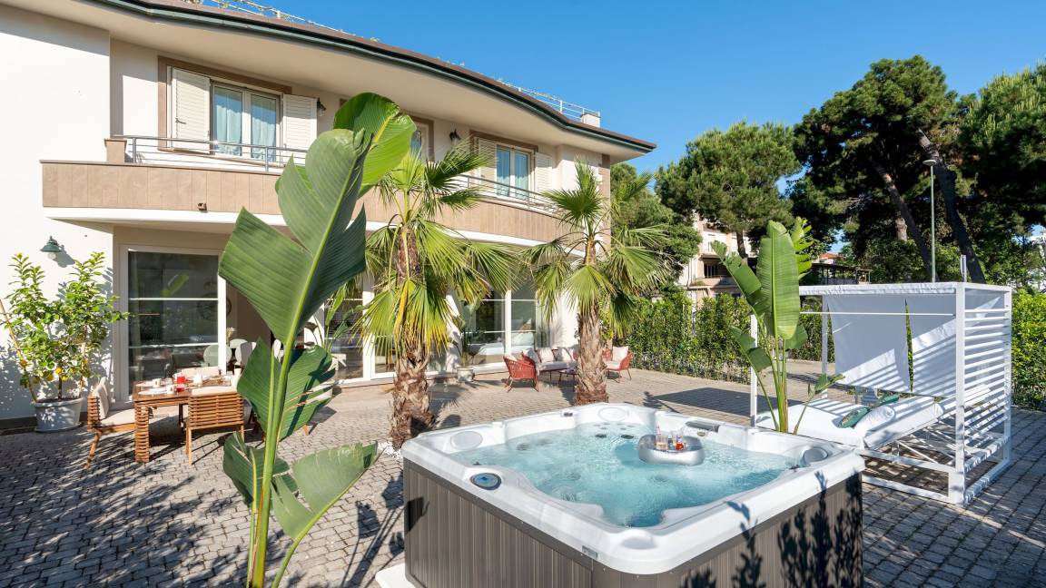 Lido di Camaiore Villa | 80 m² Villa ∙ 2 bedrooms ∙ 6 guests